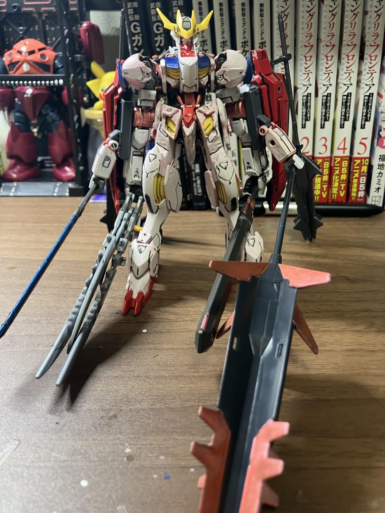 全武装を持たせてみたでござる、巨大メイスがホントにでかいでござる