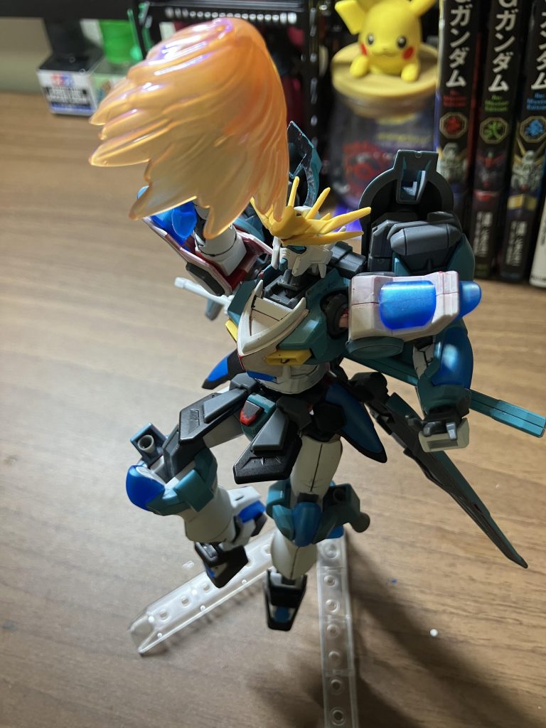 攻撃手段は元機体の神バーニングと同じでござる。基本攻撃はチャキ丸で切り裂く攻撃と殴り攻撃と蹴りがあるでござる。