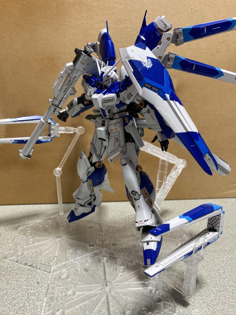 アクションベースの付属品で無理やりフィンファンネルを展開。先日発表されたメガバス&ファンネルエフェクトセットが欲し過ぎる。。