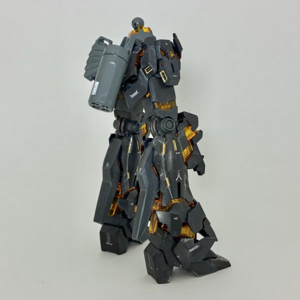 ミニ四駆とかで、2ヶ月放置してましたが、腰部まで終わりました。ちゃちゃっとする予定が、韓国時代劇ドラマにハマってしまって、メジャーリーグもあるし。けど進捗は良くなると思います🙇（2枚目）