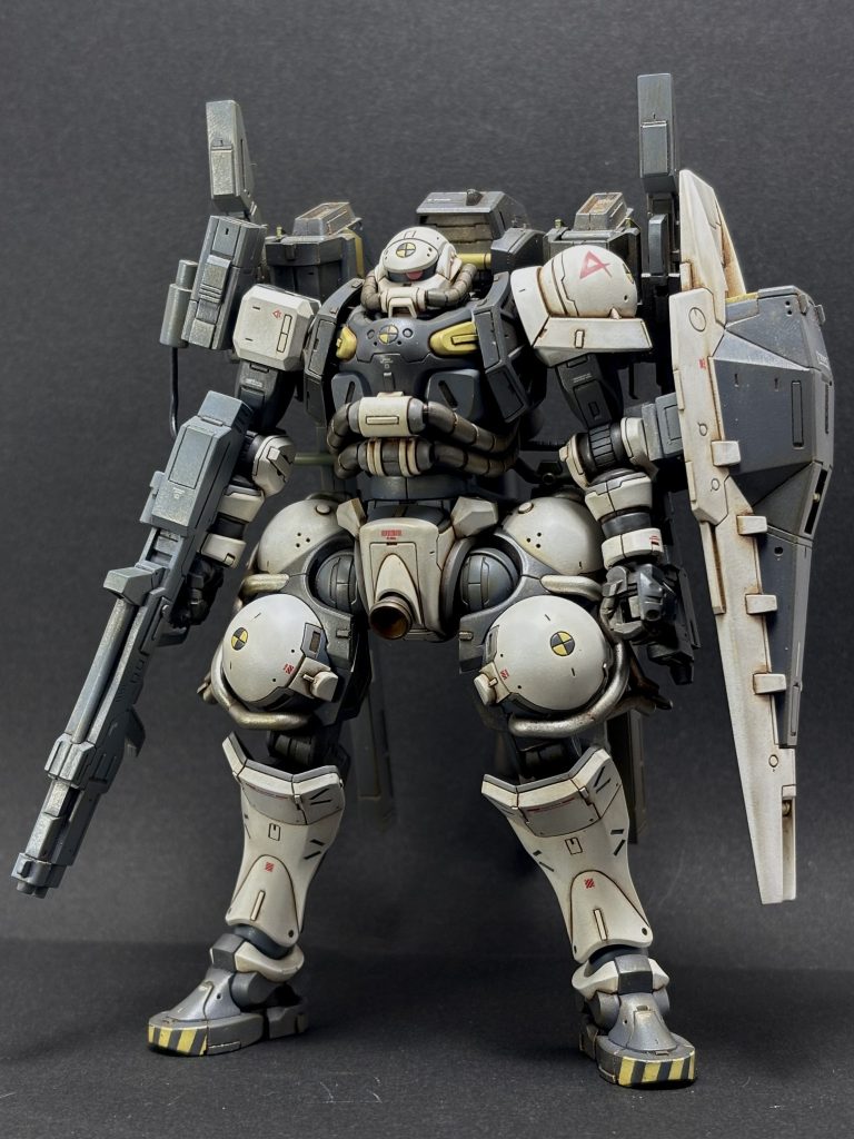 ▲フル装備で なるべくコンパクトにまとめる予定が 想定よりモリモリになりました 元々中肉中背なデザインが横に広がって迫力がでた気がするのでまあよしか