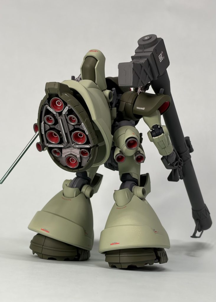 コロニー戦仕様という事でライトグリーンカラーに全塗装しました。