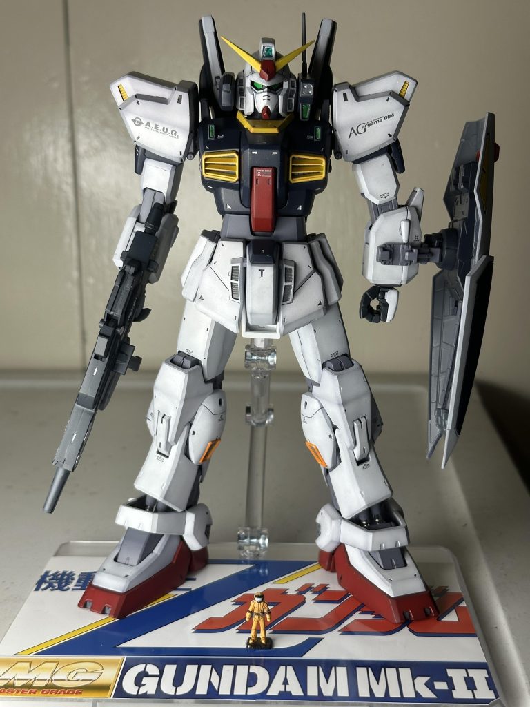 前作のゼータはカミーユがついてましたので今回のパイロットはエマシーンっぽく塗ってます。