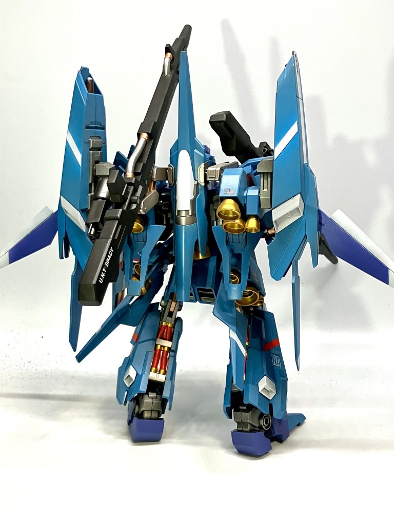 スラスターも豪華に金色にしました。