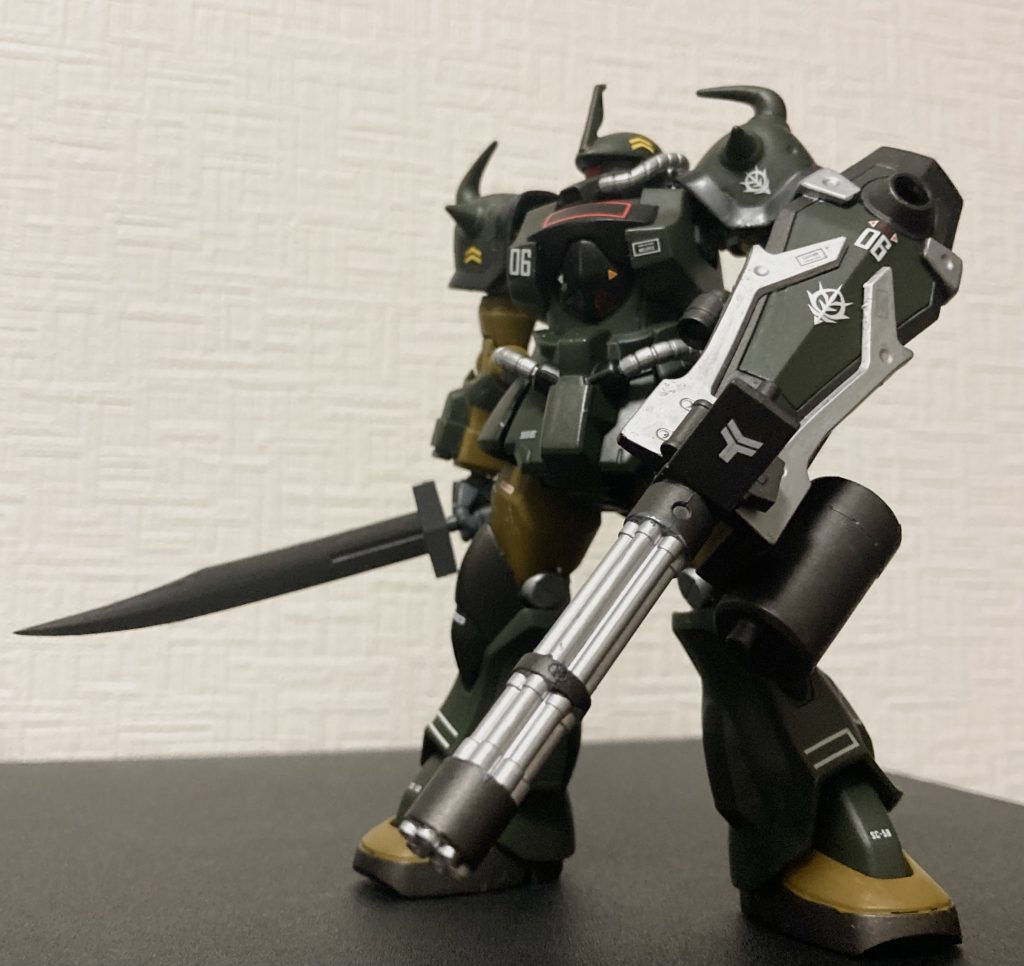 エナメル塗料のシルバーがガトリングの砲身にベストマッチ