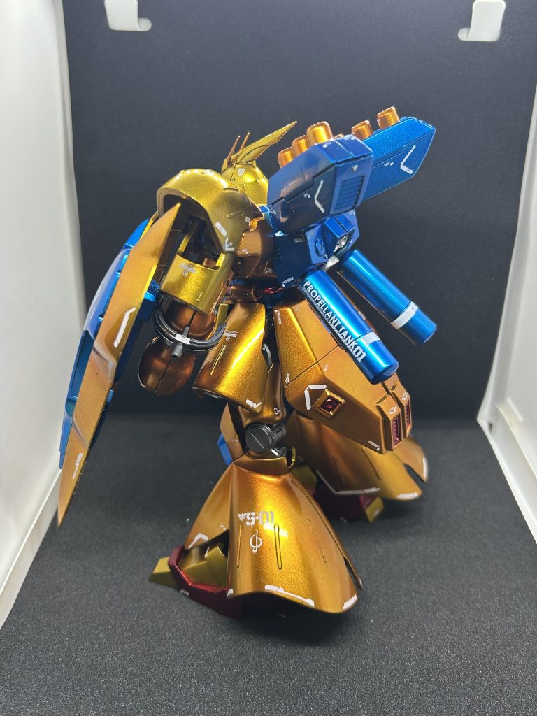 サザビー(クワトロ・バジーナ機)–4枚目/制作者：ツカサ