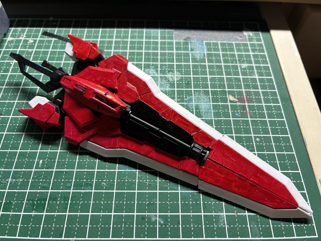 タクティカルアームズ制作当時はスポンジ塗装に挑戦しようとしたもののあまり上手く行かなかった為所々に粗があるほか、セカンドリバイのものをそのまま使っているのでガトリングのままになっています(だからこその俺Ver.ってことで許して…)