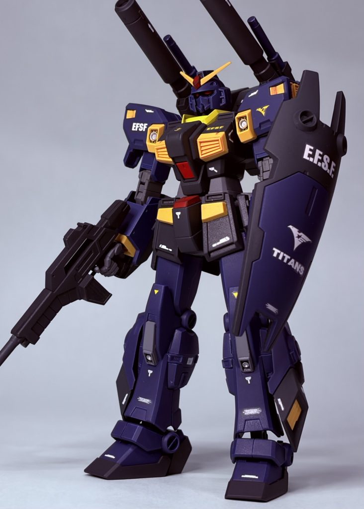 HG ガンダム6号機 マドロックをティターンズカラーに全塗装。先日プレバンで再販された情報をきき、数年前に購入した事をすっかり忘れていて急遽制作しました。