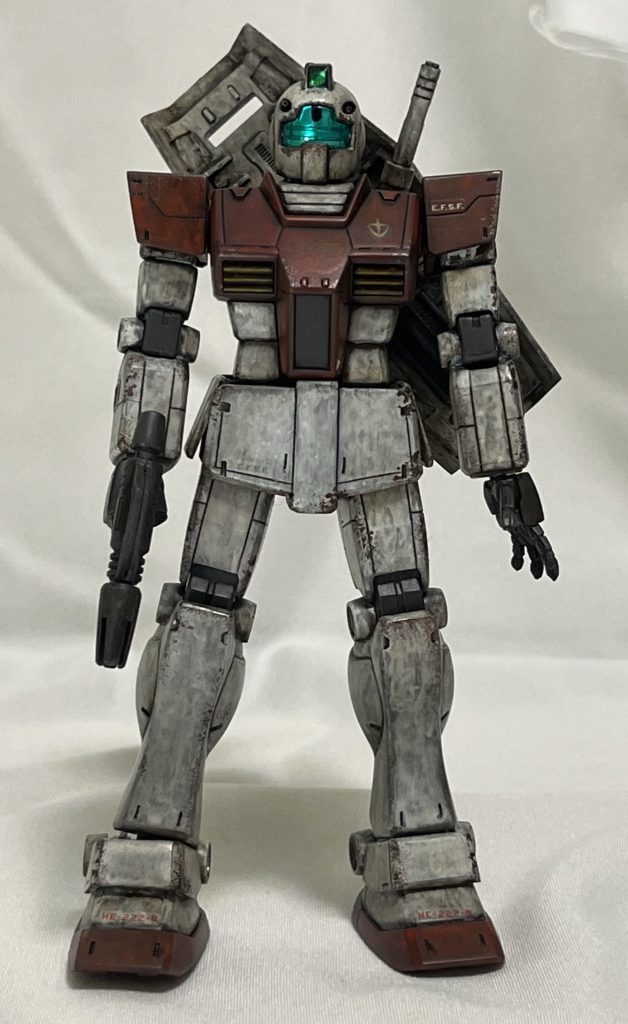 塗装はメカサフヘヴィを吹いて、水性塗料を筆塗り。塗りスジを残し、下地のグレーを活かすようにしました。清水式筆塗りってこういうこと？と思いながら。つや消しトップコートを吹いた後に、ウェザリングマスターで汚し仕上げ。