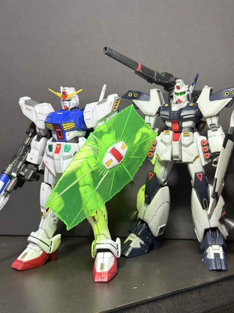 前回作ったネオガンダムと！ゲーム🎮バトオペ2にも参戦待ってます！ご覧くださりありがとうございました😊