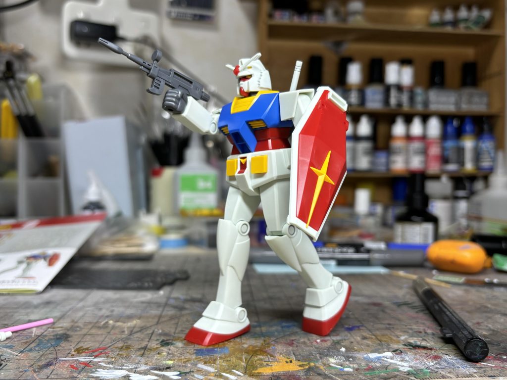 白　い　悪　魔–3枚目/制作者：Asian