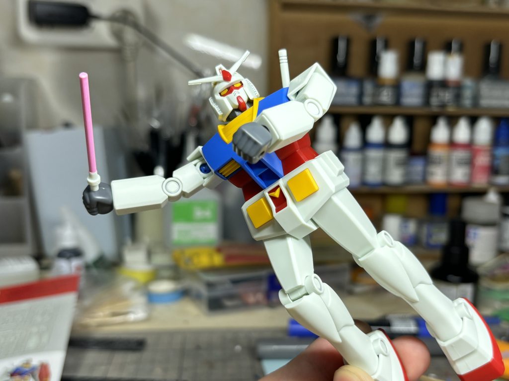 白　い　悪　魔–3枚目/制作者：Asian