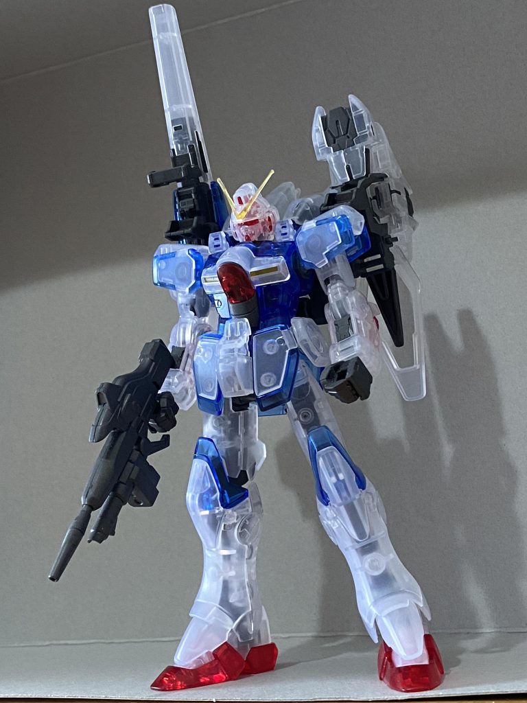 素組状態。某S屋にて通常カラーより、このガンダムベース限定仕様の方が安かった。塗装前提の企画なのでガッツリ塗り潰してやりました。