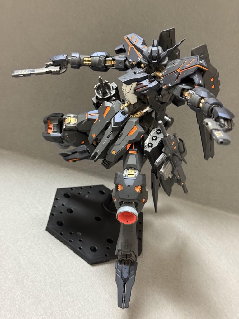 このポーズは絶対ですね╰(*´︶`*)╯♡ 失敗して人は成長していくものです次回、たぶんトレーズ専用リーオー・・・かな？