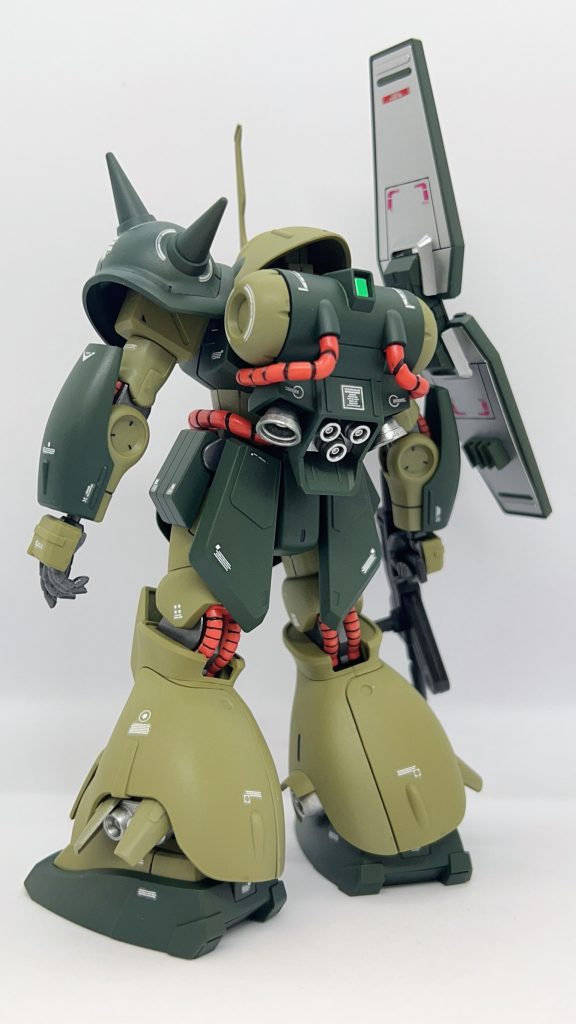 緑とパイプのオレンジが合う！