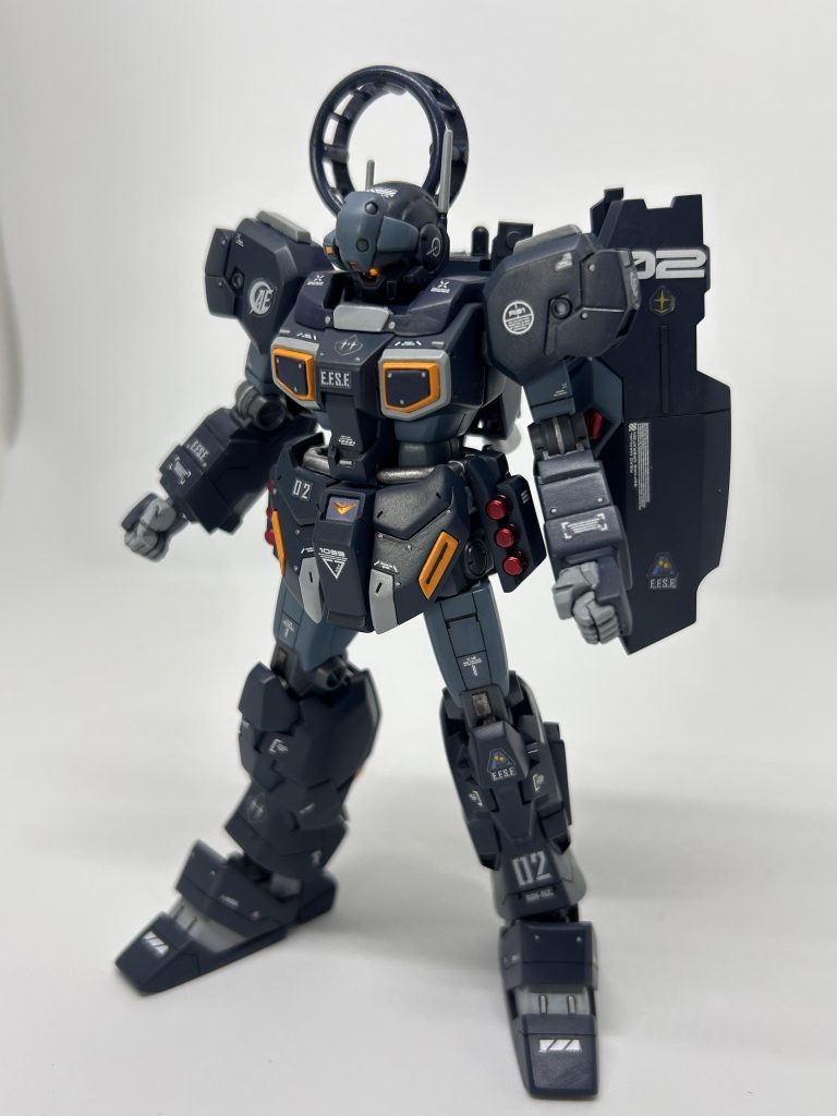 スジ掘り、部分塗装、半光沢仕上げです。