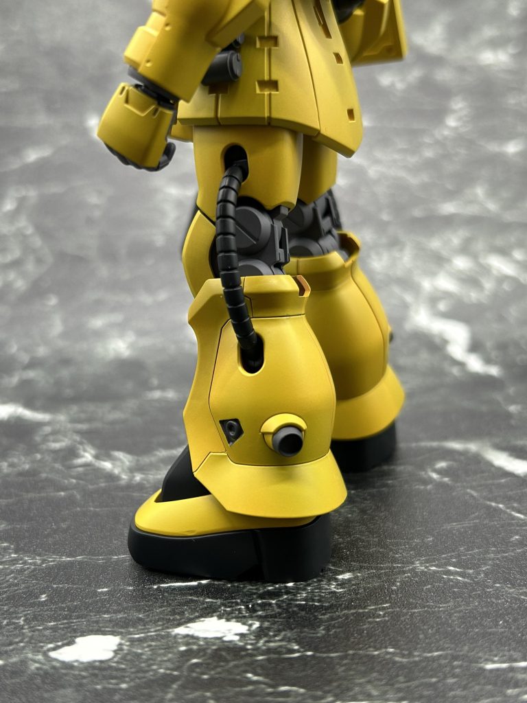 脹脛のバーニアはマスキングがめんどくさかったのでWAVEのディティールアップパーツを貼り付けました