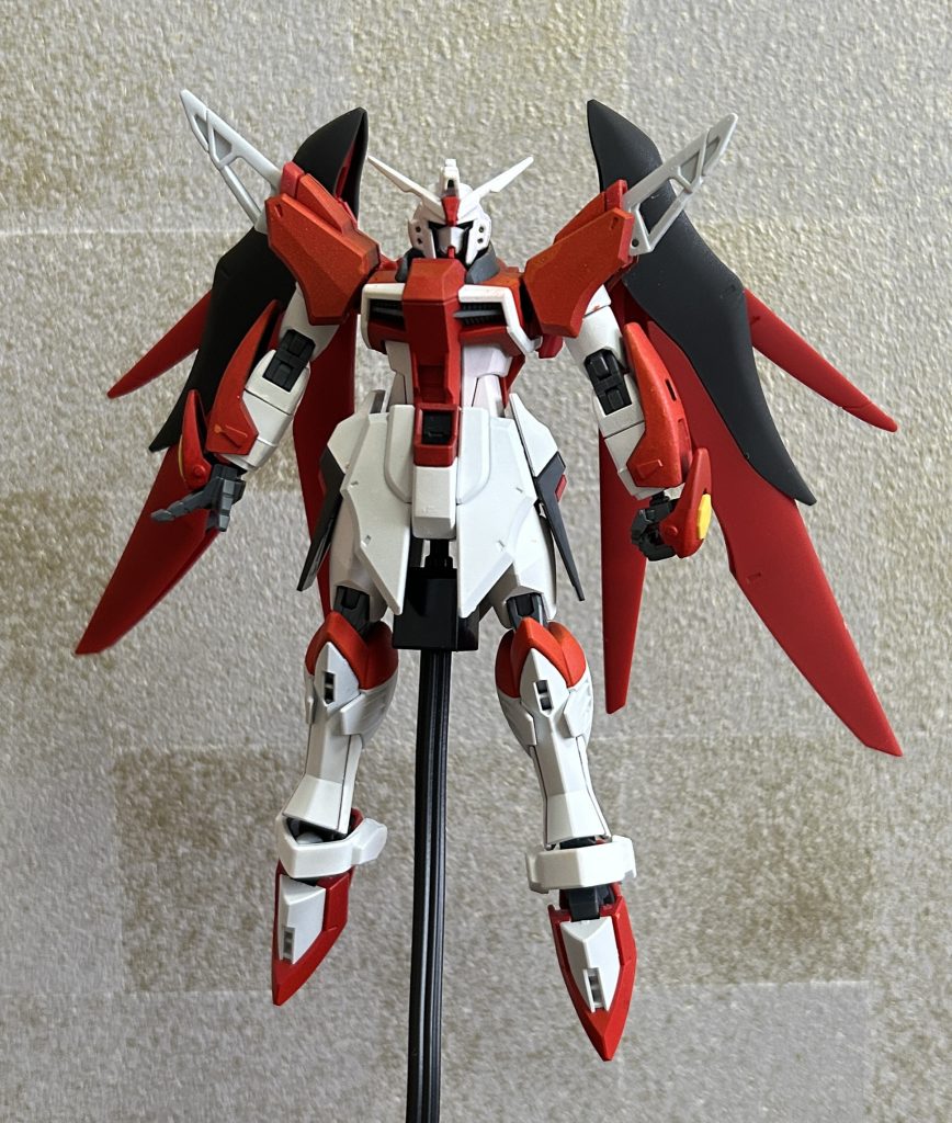 基本的に全身デスティニーガンダムとイモータルジャスティスのパーツで構成しています。