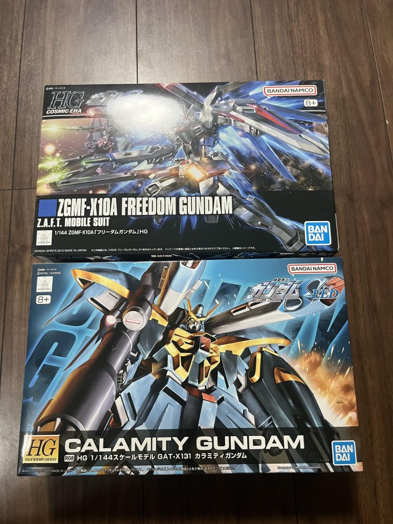 フリーダムとカラミティは接続軸が違うので、移植したり、接着したり、穴開けたりで、楽しくミキシングができました写真は全部撮るのを忘れたので一部です