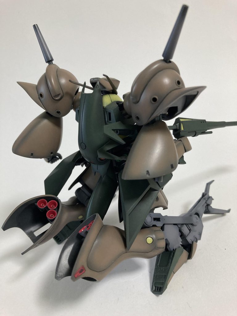 あまりこの形態の後ろ姿の画像見かけないので撮影してみました