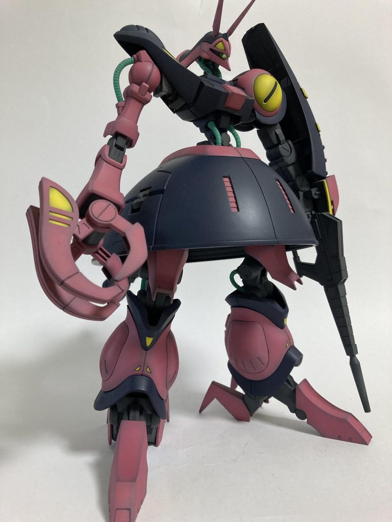 右手のクローアームの手首が筒状で、妙に長く感じたのでカットしました