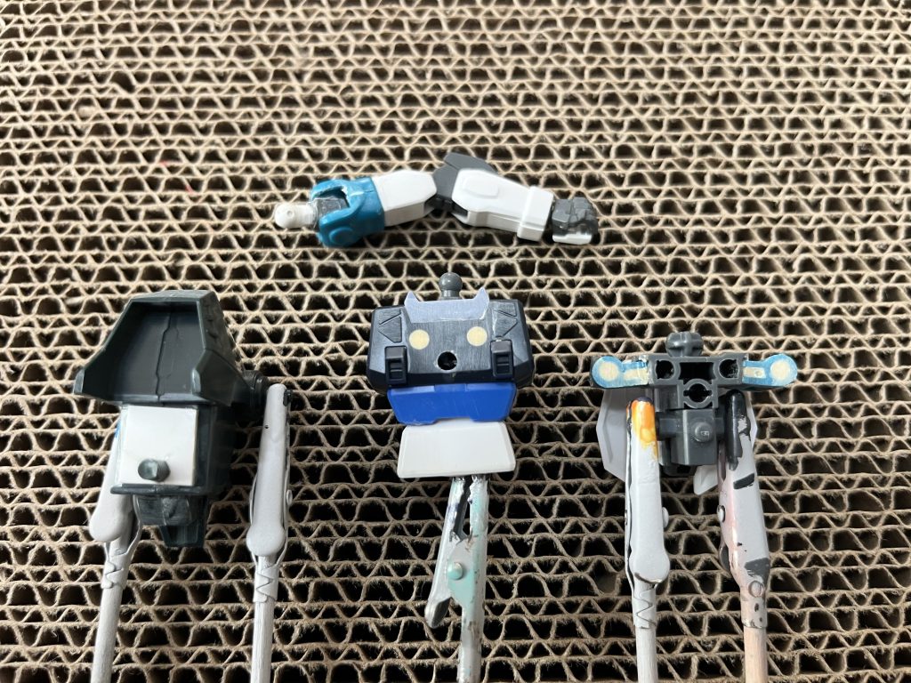 バズーカはEGストライクとHGカラミティのバズーカを組み合わせました