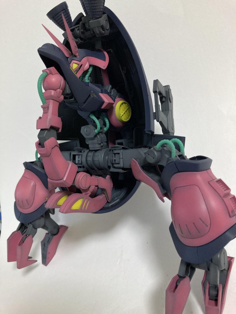 お待たせしました!禁断の裏側画像ですガブスレイ同様、MA時のコクピットの向きはどうなっているのか...また夜しか眠れません(しつこい)