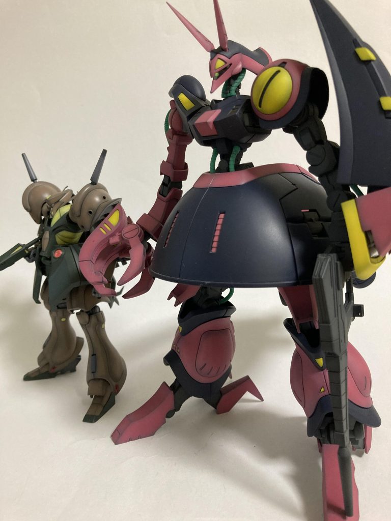 恒例のツーショットも遠近法のパースを利かせると大人と子供状態...