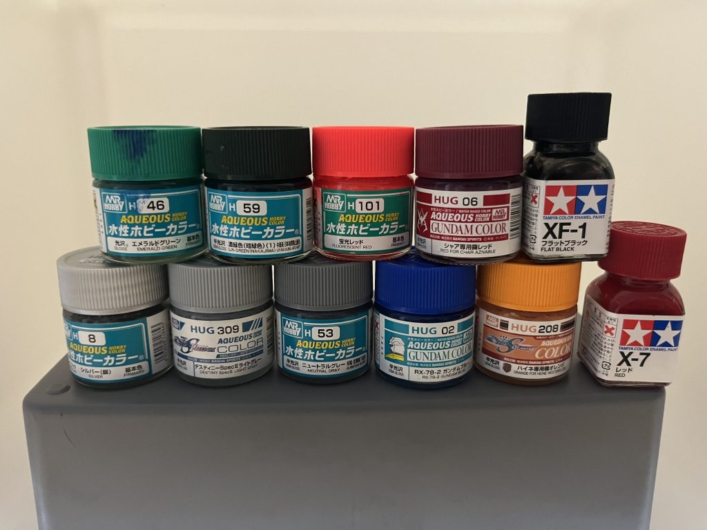今回使用した塗料ですメインのブルー？グリーン？は自作しました