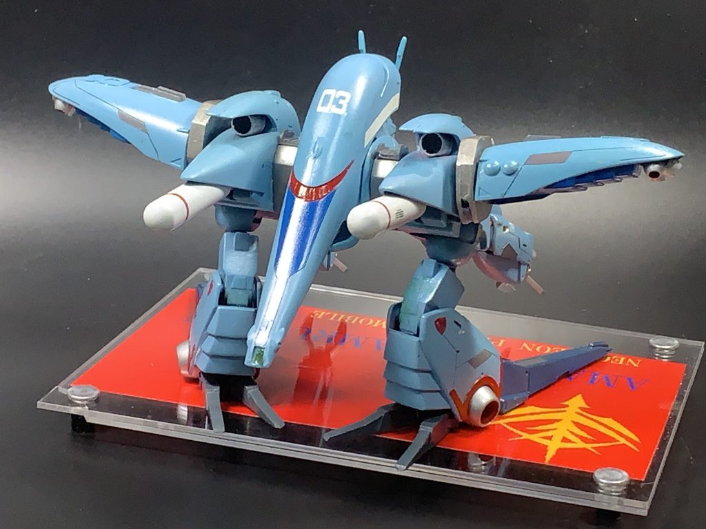 もう一枚バックショット。