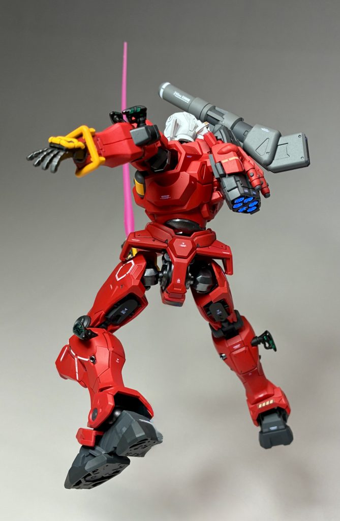 バックパックのバーニアは蛍光クリアで光ります。