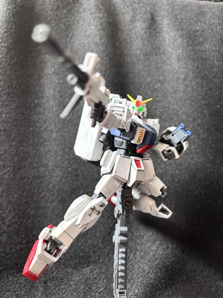 結構汚したつもりでしたが、あまり汚れた感じがしないですね、、リアルタッチマーカーで全体を、角のところはエナメル塗料のシルバーでドライブラシをしました