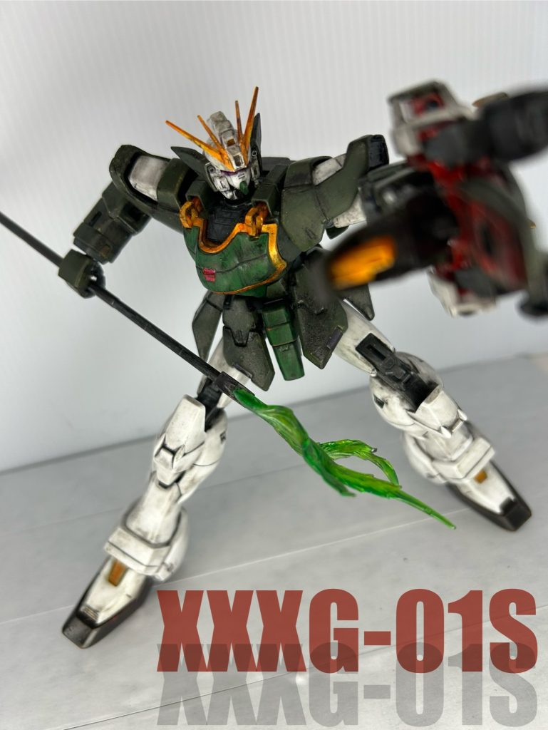 箱絵のポーズ再現ビームをバナーで炙って湾曲させました！