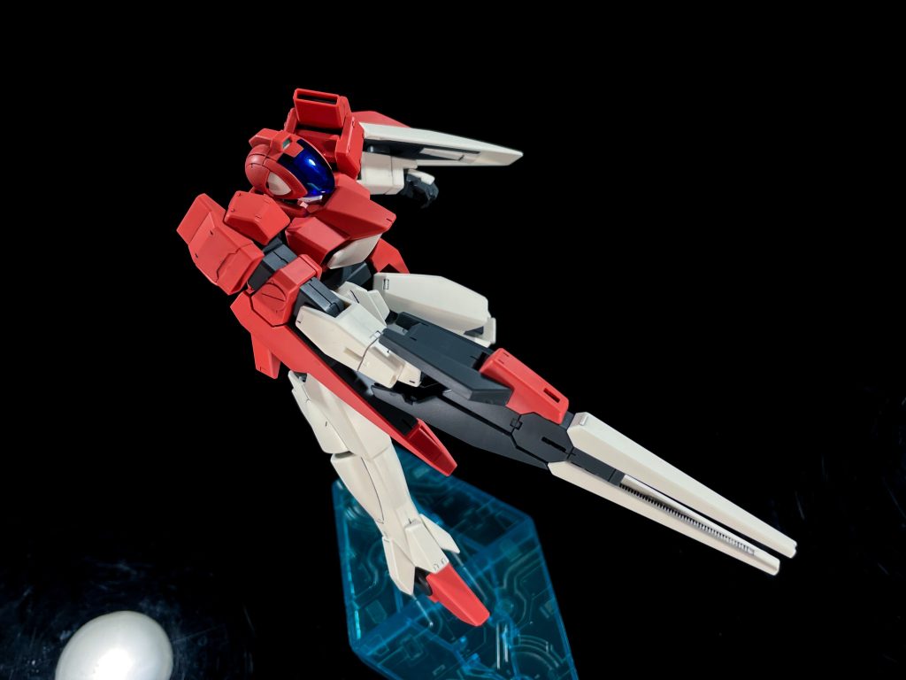 キットの色分けも優れており、塗装が必要な部分は監視カメラのメタリックグリーンとスラスターのグレー程度です。特別な加工をしなくても、素組みで十分に仕上がります。