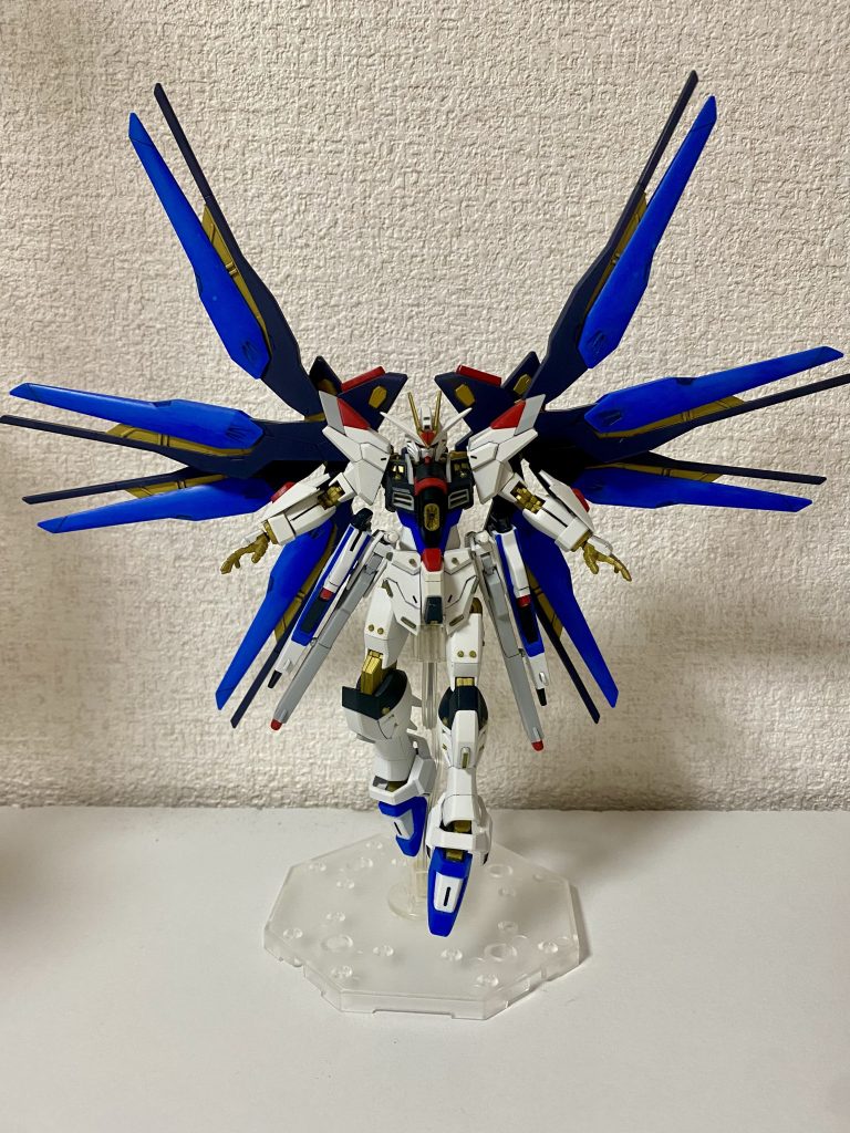 トップコートかけすぎてしまいました😅そのおかげで、上手いことドラグーンが引っかかってRGぽく展開できました笑