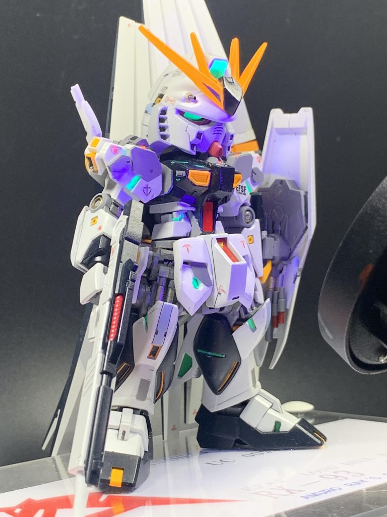 MGSDシリーズは可愛いさとカッコ良さが絶妙なバランスで共存していますので今回はそれに習い3.5頭身くらいを目安に制作してみました。(zaku-kao4)