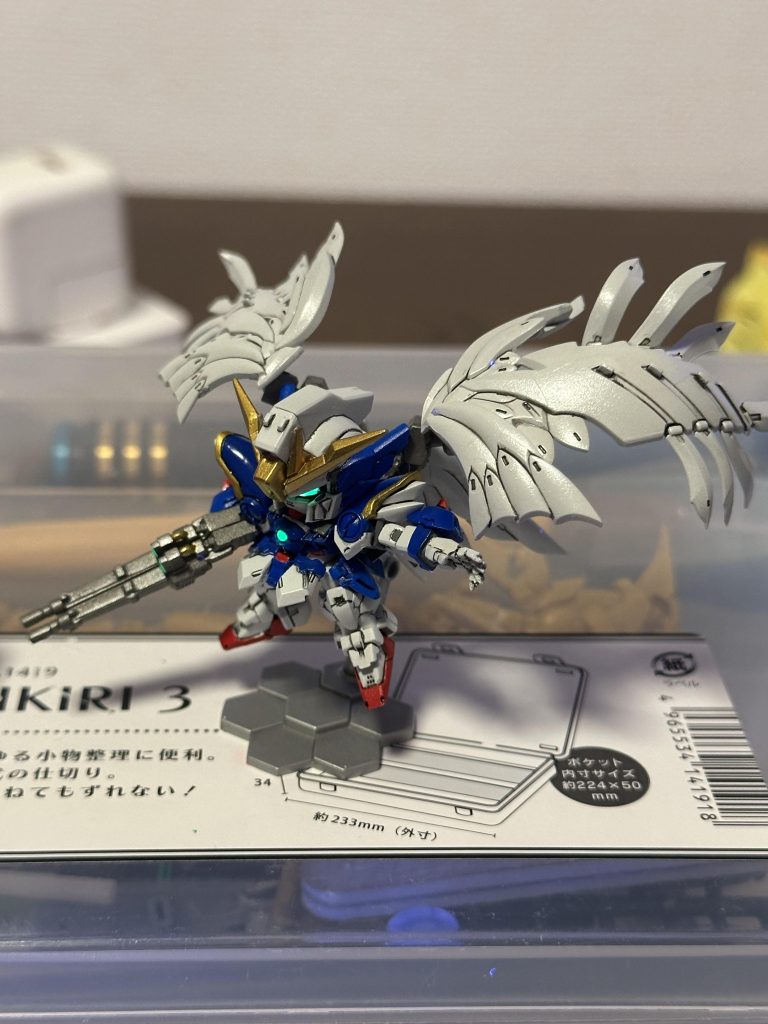 大きい羽に元々表情がついているのでボールジョイントをつけただけで色々な雰囲気を楽しめます(gundam-kao1) 