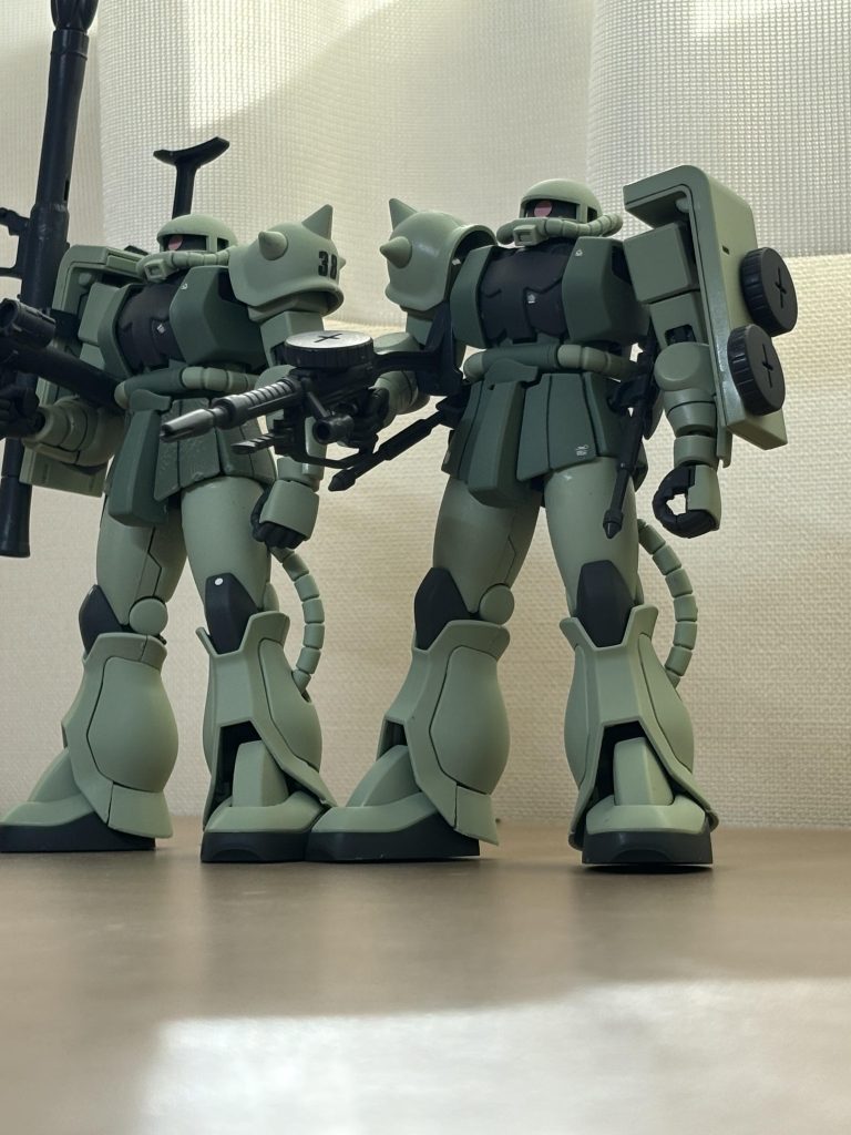 今回作成した二機はちょっと別々のコンセプトで作ってみました。それを区別するために、スパイクアーマーのところにナンバリングしてます。ちょっとオレ設定つけてるんで、苦手な人はここで止めちゃってくださいね。