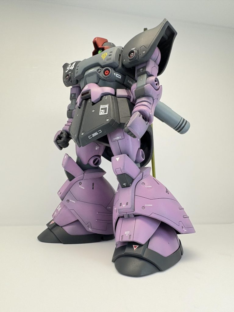 左前方から前作、全前作と引き続きドムです。一応トローペン、プロトタイプリックドム2と時系列に合うように作成しています。ということは次はゲルググかなーなんて考えています。