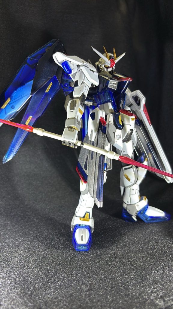 一番くじB賞フリーダムガンダム[ソリッドクリア]–4枚目/制作者：初心シャア