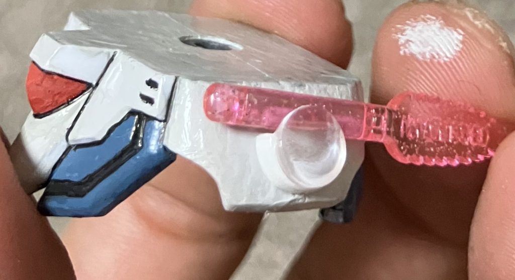 腰のサーベルはイロイロ使ってテキトーにスクラッチしています。