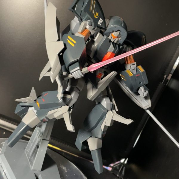 気がついたら考える前に体が動いていたんです 隊長が言ってたように… 機体が手足へと変わった…