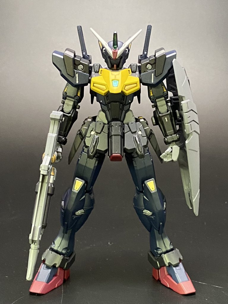 フロントビュー当時は兄弟機を同時に買って、好みのカラーリングを再現しましたが、今や幾らでも好きに塗装出来る様になりました。で、余りパーツで組んだ2号もどきをマジックリン洗浄してゲート処理、プチ改造からの塗装を楽しみました。