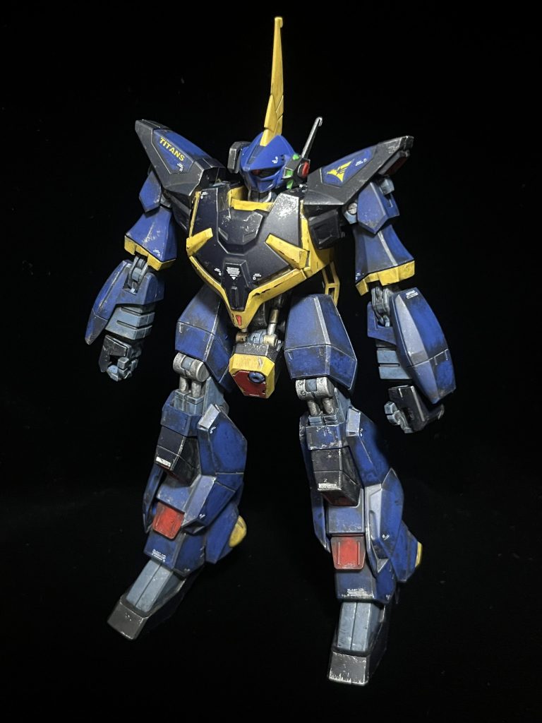 てなこってバーザムです!塗装はそこまで大きい改変はしていませんが、アニメカラーに寄せて色の濃いところは結構濃いめのダークブルーで塗っています。あとは細かい内部フレーム部分と排気口周りを部分塗装しました。