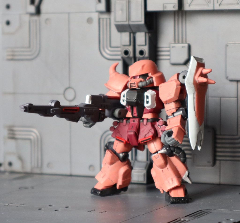 高エネルギー長射程ビーム砲 構え。