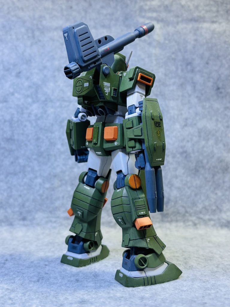 しかしながら、極力HGのパーツを使用して、アーマーを被せてるので、なかなかバランスはいいのかなと🤔