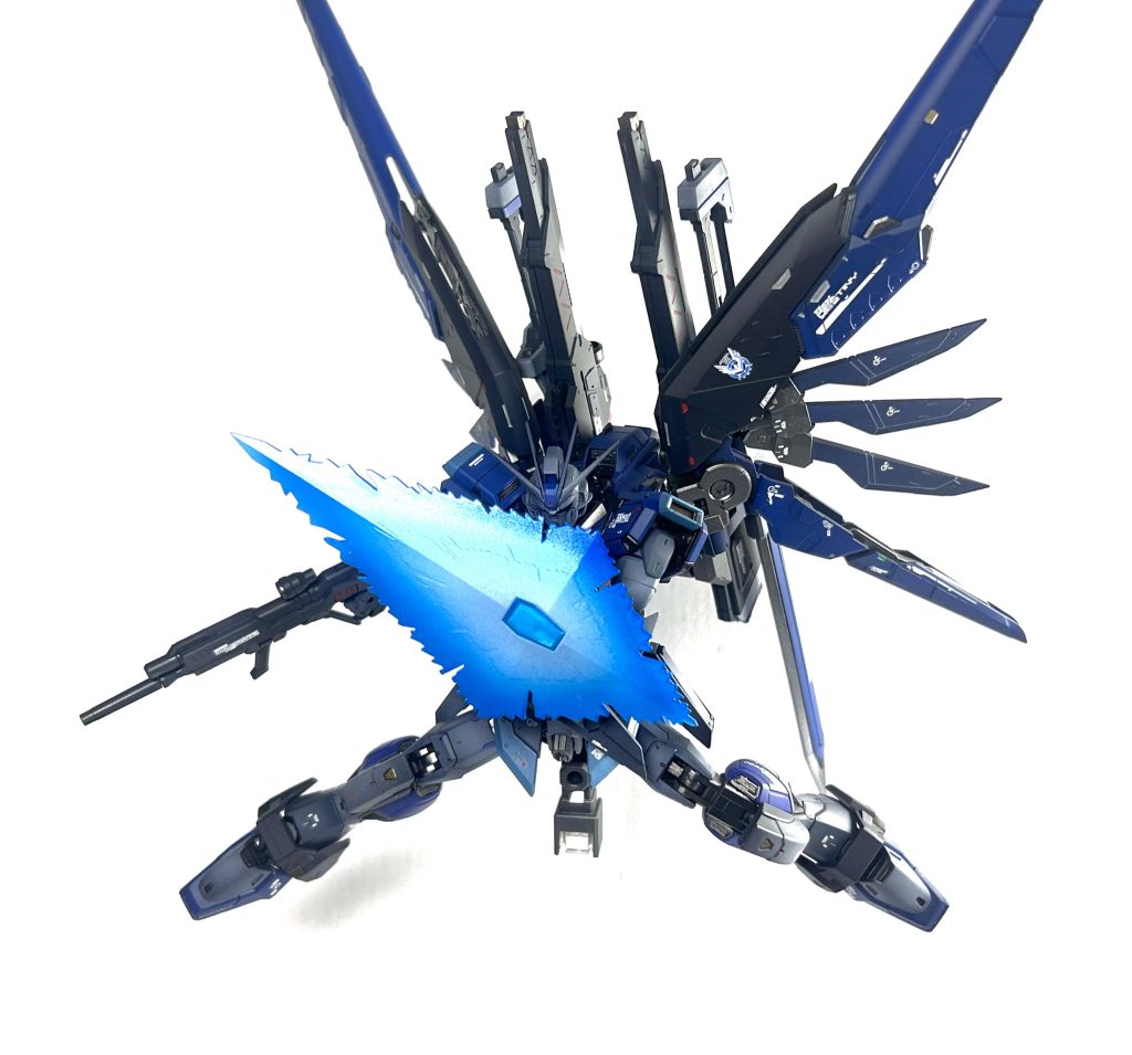 ビームシールドはホワイトとブルーのグラデーション塗装をおこないました！