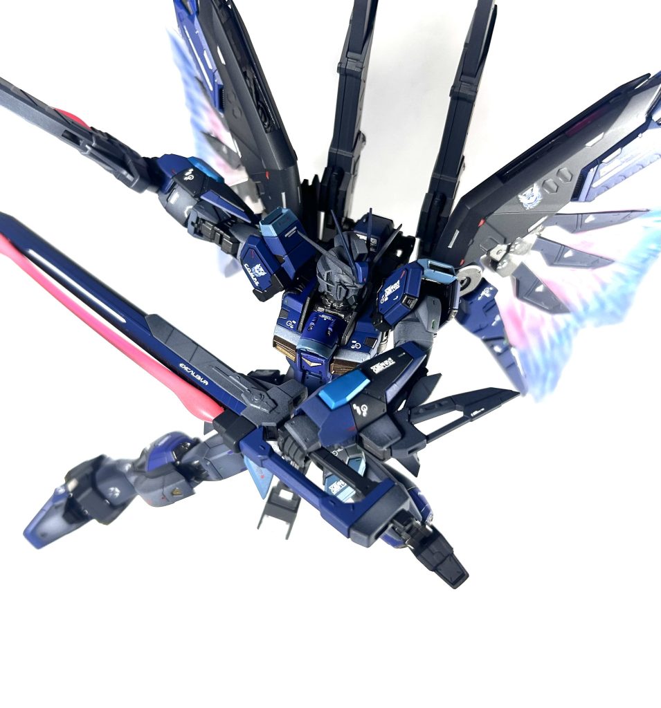 撮影スペースが狭いので2振りの対艦刀の全体を撮影出来ない、悔しい！撮影スペースと置き場の確保は永遠の課題ですね笑