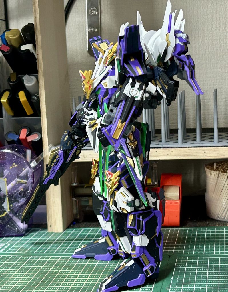 この黒、紫、金、白、最高の色ですね！シンプルながらも見ごたえのある塗装なったと思っております( ^ω^ )