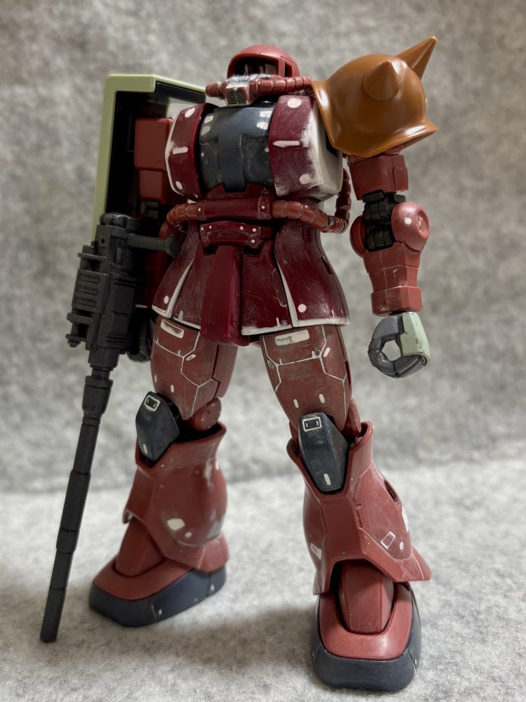 作品名：また余計な🛠️を😂<p>素組みしてあった、オリジンザク💦 個人的に何かなぁ🤔と思い立ち、 せっかくのモールド埋めたり、色々改修🛠️ ザクって本当〜奥が深いですよね😂</p>
